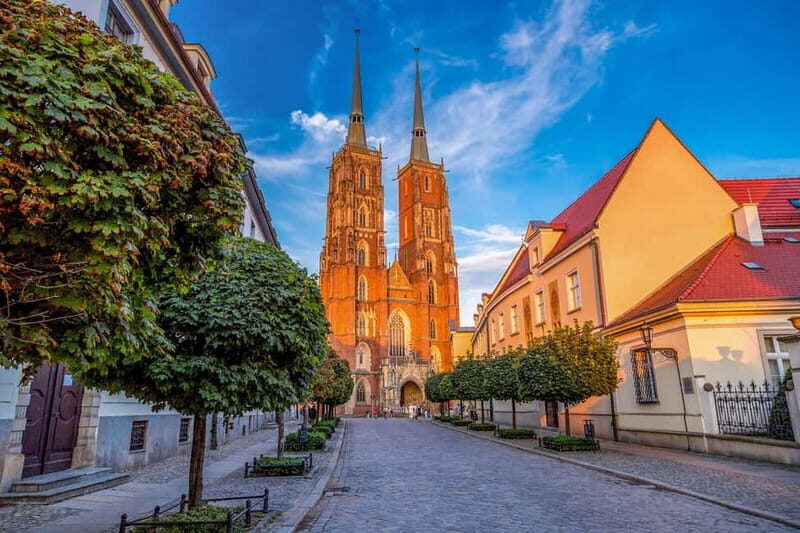 Wroclaw: 3-Hour City WalkingTour with University & Cathedral - A Closer Look at the Tour