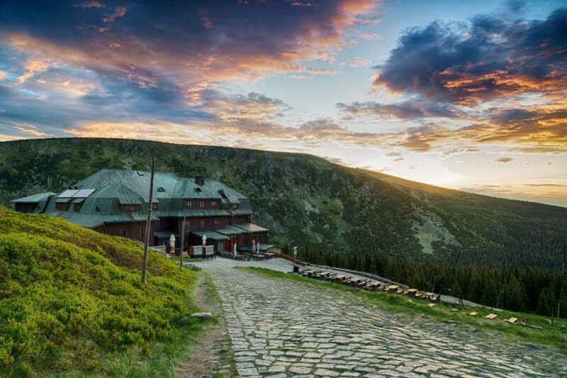 Wroclaw Day Tour to Giant Mountains, Karpacz, Palaces Valley - What Makes This Tour Truly Valuable?