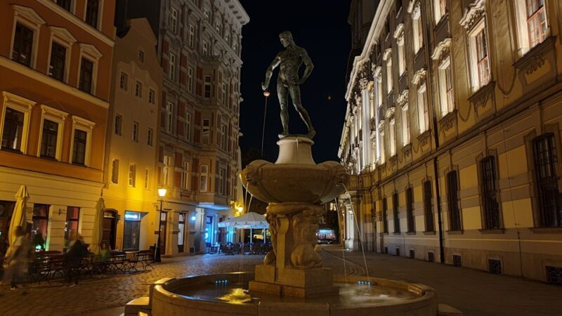 Wroclaw: Guided City Night Tour (2 hours) - FAQs