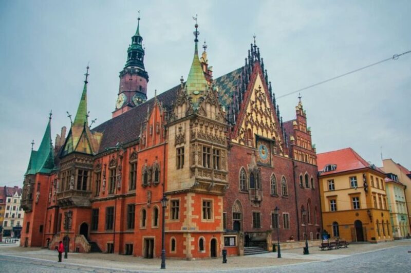 Wroclaw: Private custom tour with a local guide - Key Points