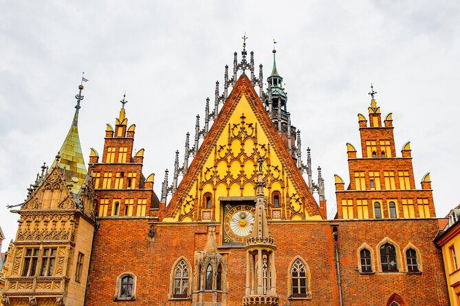 Wroclaw Scavenger Hunt and Highlights Self-Guided Tour - Detailed Breakdown of the Itinerary