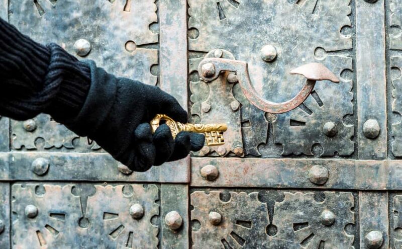 Wroclaw: Spy-Themed Walk & Game with Host - Exploring The Experience in Detail