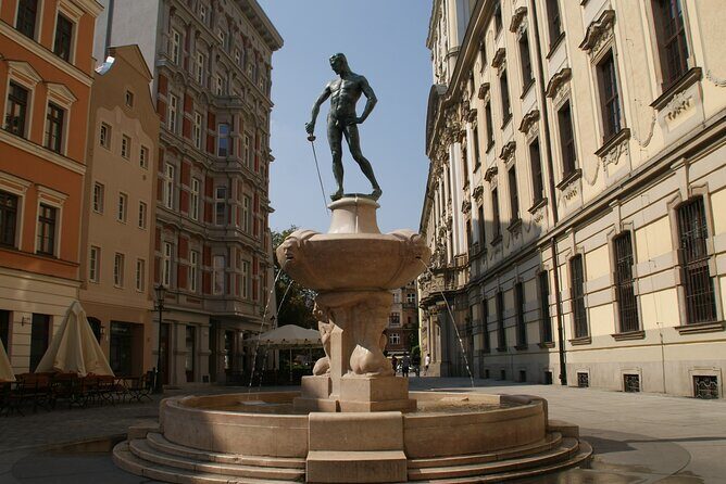 Wroclaw tour with e-bus, 2 h (English guide) group 1-4 people. - Who Will Love This Tour?