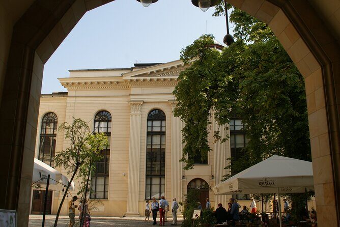 Wroclaw tour with e-bus, 2 h (English guide) group 1-4 people. - Frequently Asked Questions