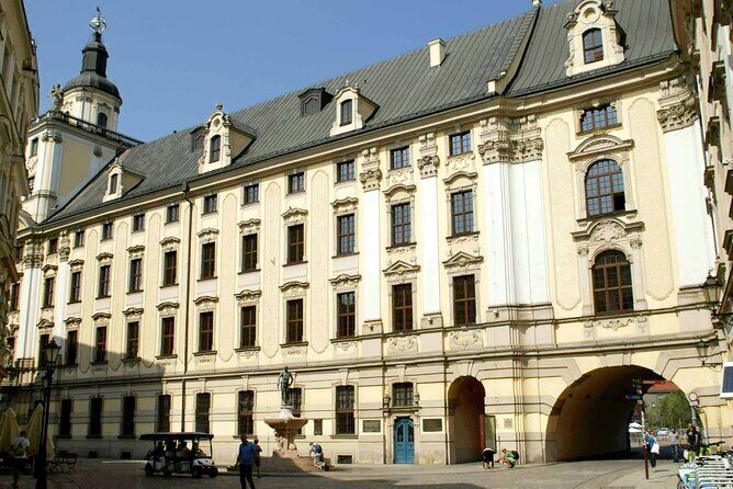 Wroclaw with licensed guide, 2 hours, professional and humorous! - Exploring Wroclaw’s Heart: The Itinerary in Detail