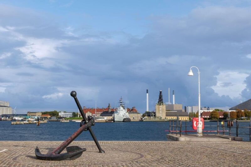 WWII Copenhagen Nyhavn and War Museum Private Walking Tour - A Walk Through History: What the Tour Offers