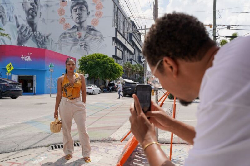 Wynwood Art District 1-Hour Wynwood Buggies Street Art Tour - Key Points