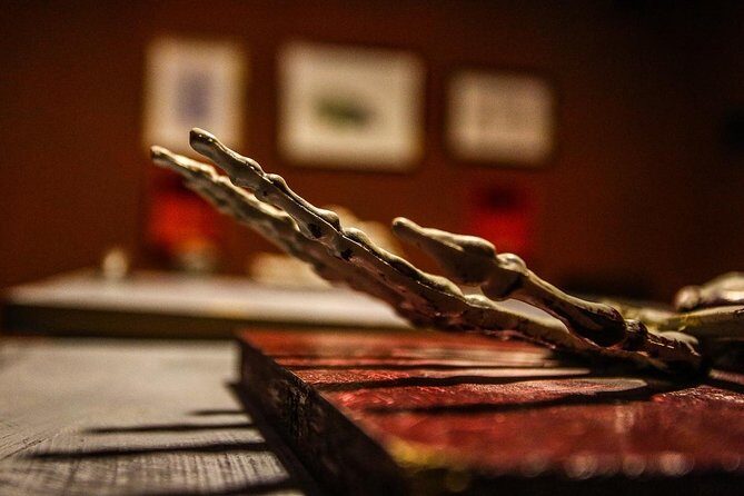 Xcape Room Bcn: Corpse Gallery Escape Room Barcelona - Introduction
