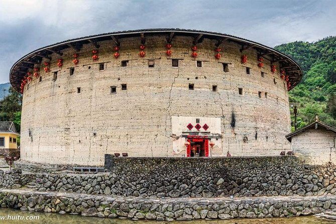 Xiamen Private Day Tour to Tianluokeng Tulou and Yunshuiyao Ancient Village - Value Analysis