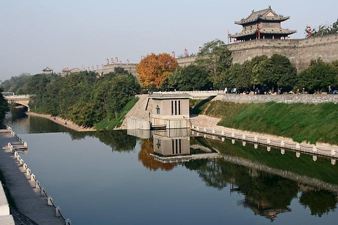 Xian Small Group Tour to Terracotta Warriors and City Wall - Why This Tour Offers Good Value
