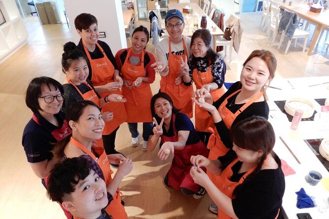 Xiao Long Bao & Boba Tea Cooking Class in Taipei - Vegetarian Options and Accessibility