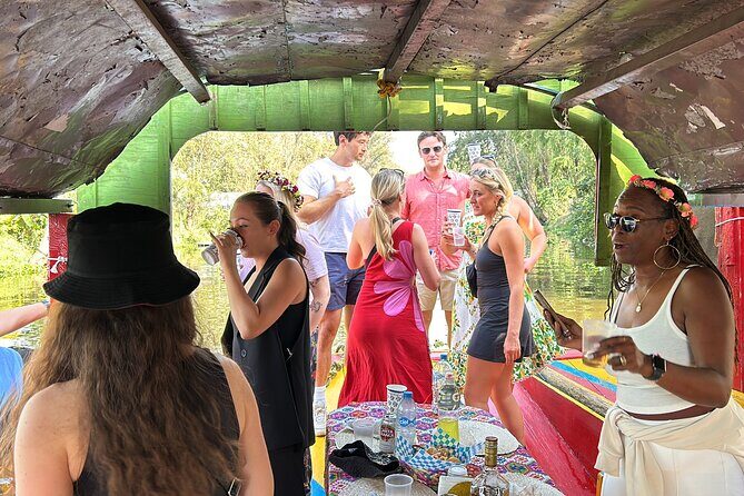 Xochimilco BOAT LIGHT PARTY WITH 1 DRINK AND 4 TAQUITOES + 18 - FAQ