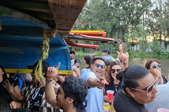 Xochimilco Boat Party - Authenticity and Cultural Flavor