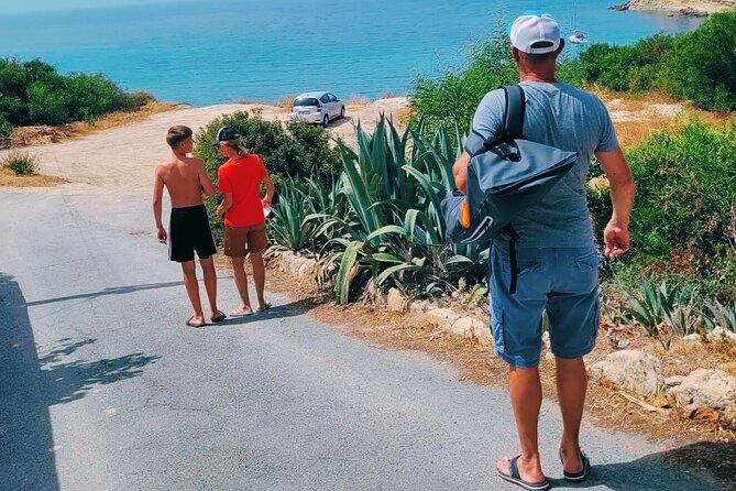 XploreMe! - Coral Bay Scavenger Hunt Outdoor Activity - The Sum Up