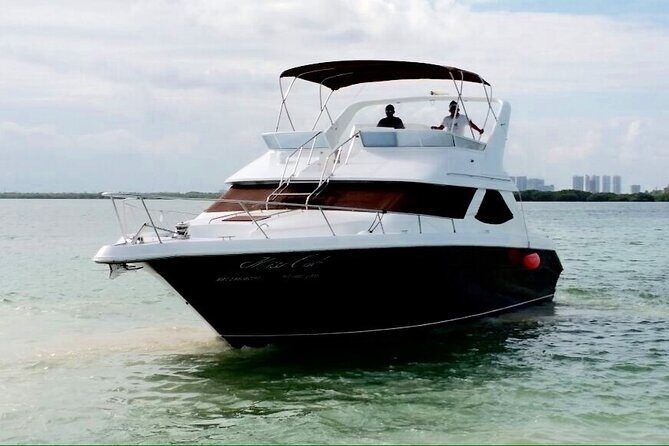 Yacht 48ft Rental in Cancun for up to 15 people - FAQ