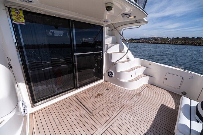Yacht Charter in Marina Del Rey - Key Points