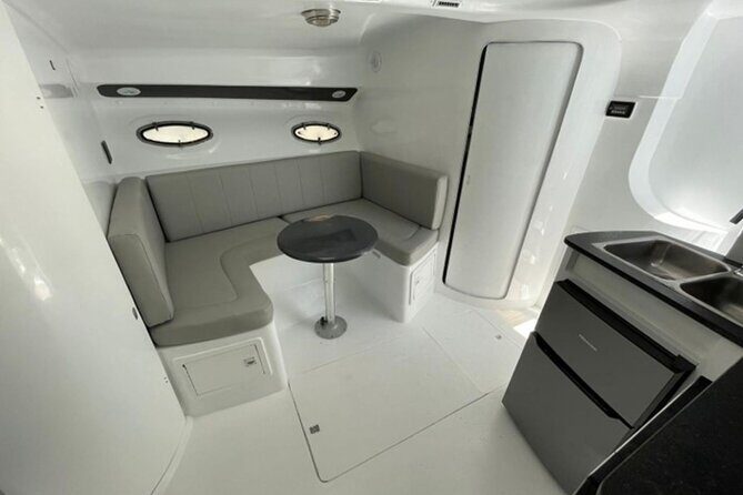 Yacht experience in Cancun: cruise, swim and sunset views - FAQ