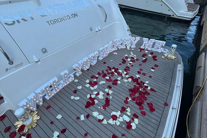 Yacht Proposal Package with decoration and Prosecco (2 hours) - Key Points