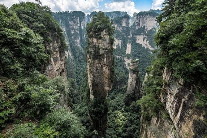 Yangjiajie hotel to Zhangjiajie hotel - Who Will Love This Service?