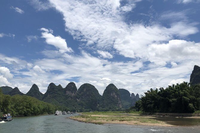 Yangshuo Old Town and 3 star Li River Cruise from Guilin - Key Points