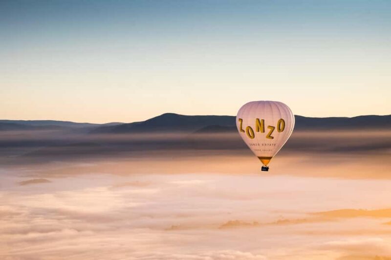Yarra Valley: Hot Air Balloon Flight & Buffet Breakfast - Key Points