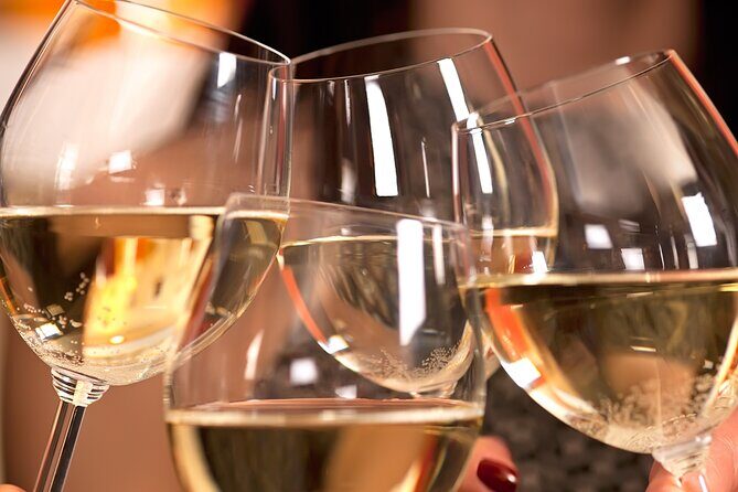 Yarra Valley Wine Tour inc lunch with a glass of wine, tastings and chocolate - FAQ