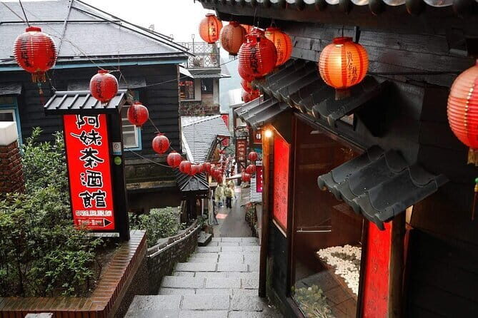 Yehliu Jiufen Shifen Yingyang Sea 13 Levels and Golden Waterfalls - A Deep Dive into the Tour Experience