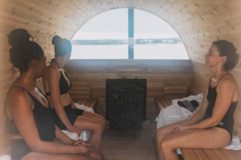 Yellowknife: Arctic Sauna & Cold Plunge Communal Session - Key Points