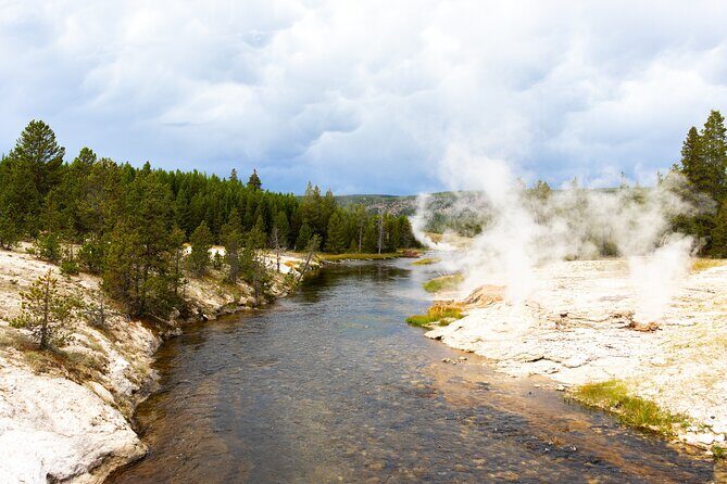 Yellowstone's Grand Prismatic Self-Guided Walking Tour - Practical Considerations and Tips
