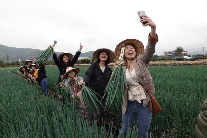 Yilan Scallion Field Guide and Pie DIY Jiaoxi Hot Spring from TPE - Exploring Yilan and Jiaoxi: A Full-Day Adventure from Taipei