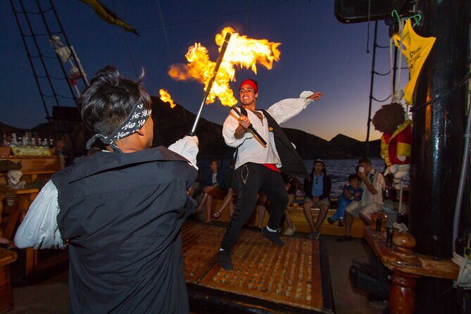 Yo Ho Pirate Show at Sunset, Dinner and Legends on the High Seas - Key Points