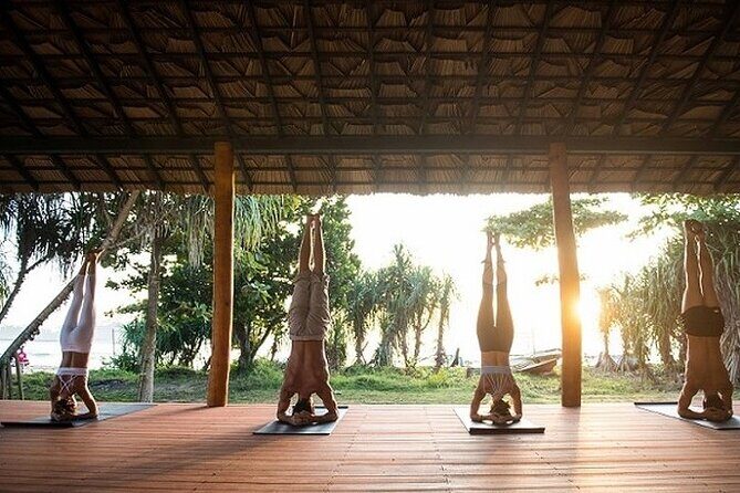 yoga class - Vinyasa Flow (wellness treatments Sri Lanka) - The Atmosphere: Relaxation and Scenic Beauty