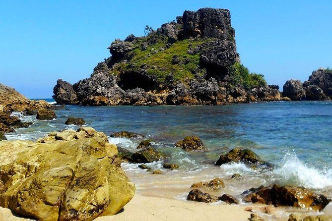 Yogyakarta Nglambor Beach Snorkeling Tour with Private Transport - What Makes This Tour Stand Out