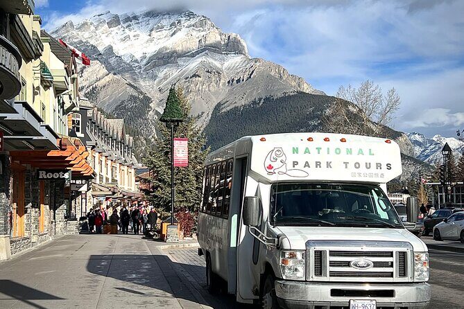 Yoho Day Tour, Emerald Lake, Natural Bridge and Takakkaw Falls - Stop 2: Emerald Lake (1 hour)