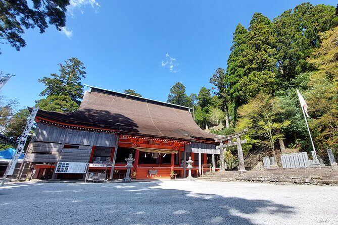 YokaBus Hikosan Jingu and Showa Era Market Tour - Exploring the YokaBus Hikosan Jingu and Showa Era Market Tour: An Authentic Journey Through Fukuoka
