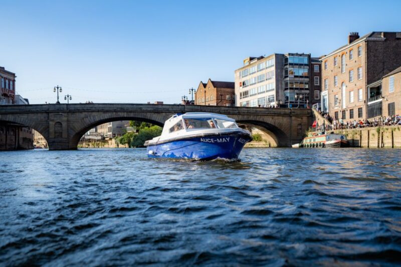 York: Self-Steer Boat Rental - The Experience in Detail