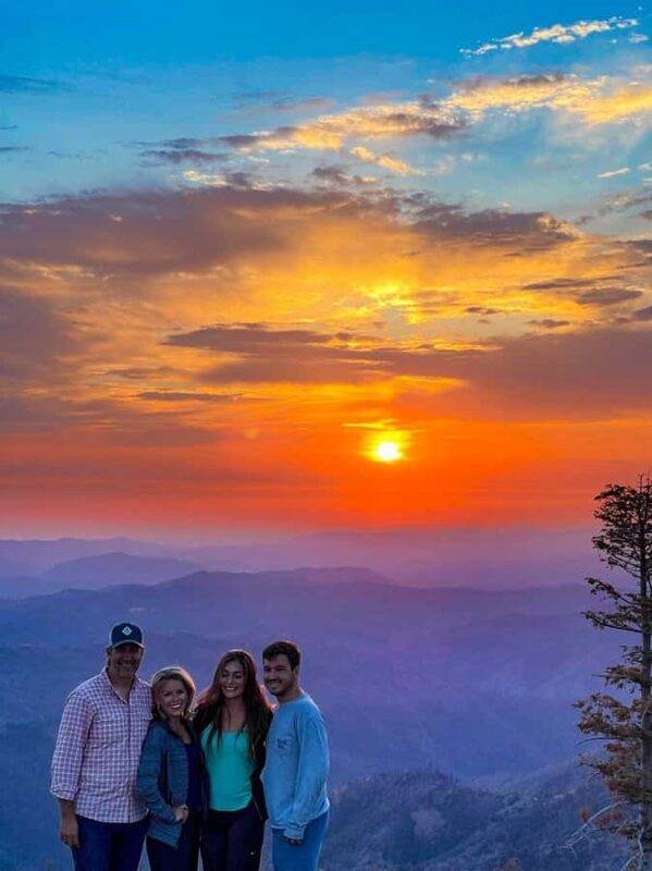 Yosemite: Devils Peak 4X4 Sunset Jeep Tour with Local Guide - FAQ