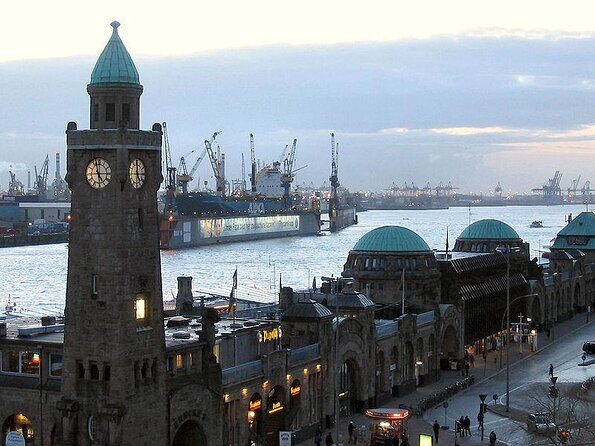 Your private 3-hour Hamburg driving tour with a former policeman - A Deep Dive into the Hamburg Private Driving Tour