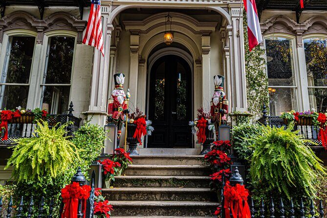Yuletide Charm: A Southern Christmas Journey in Savannah - An In-Depth Look at the Savannah Christmas Tour