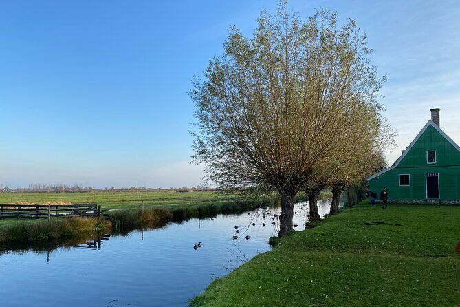 Zaanse Schans and Giethoorn Small-Group Tour with Hotel Pick-Up - FAQ