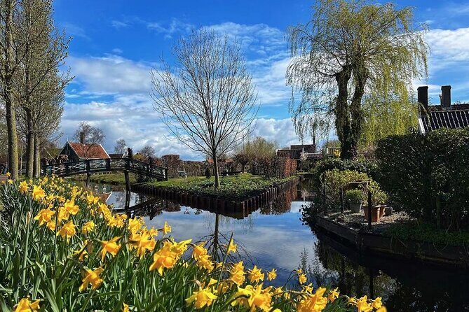 Zaanse Schans and Giethoorn Unique Day Trip with Boat Cruise - Who Is This Tour Best For?