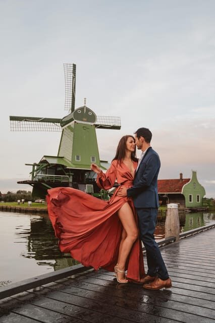 Zaanse Schans: Photoshoot Near Amsterdam with Windmills - An In-Depth Look at the Zaanse Schans Photoshoot Experience