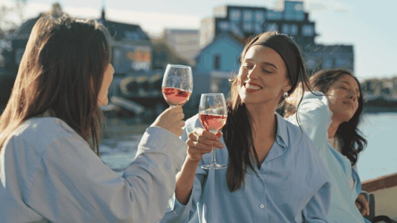 Zaanse Schans: Private Cruise + Guide + Incl. Food & Drinks - Key Points