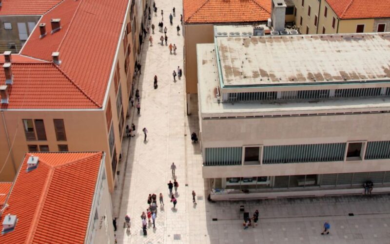 Zadar: Guided Old Town History Walking Tour - What To Expect During the Tour