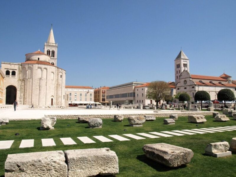 Zadar: Private Walking Tour Through 3,000 Years of History - Walking the City Walls and Exploring Key Landmarks
