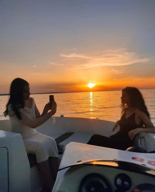 Zadar: Sunset Boat Tour with Unlimited Drinks - Key Points