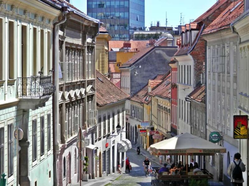 Zagreb: Group walking tour of Zagreb (funicular included) - The Experience: Authenticity Meets Comfort