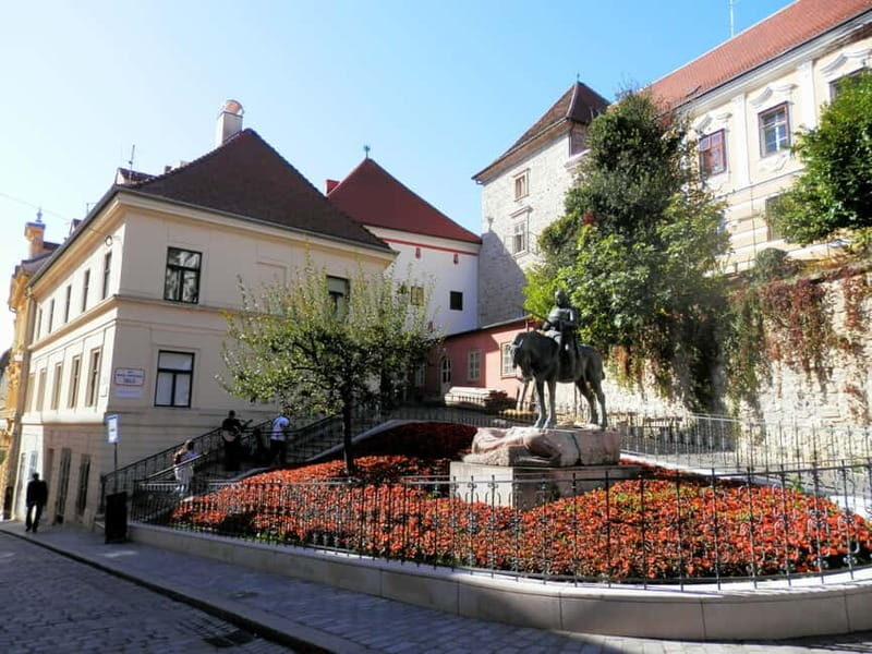 Zagreb: Group walking tour of Zagreb (funicular included) - Who will love this tour?