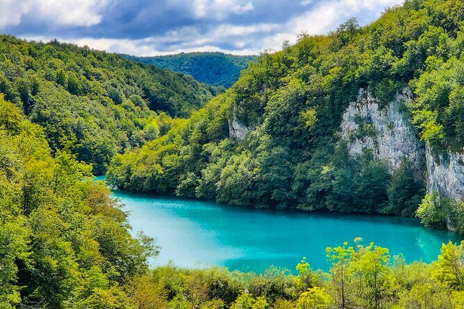 Zagreb to Split via Plitvice Lakes private transfer or vice versa - The Journey from Zagreb to Split with a Scenic Detour