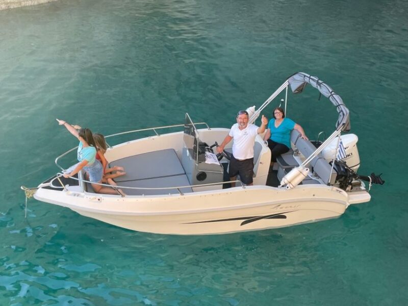 Zakinthos: Private Boat Rental to Shipwreck and Blue Caves - Key Points